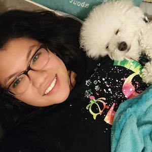 Meet your Posher, Cassandra